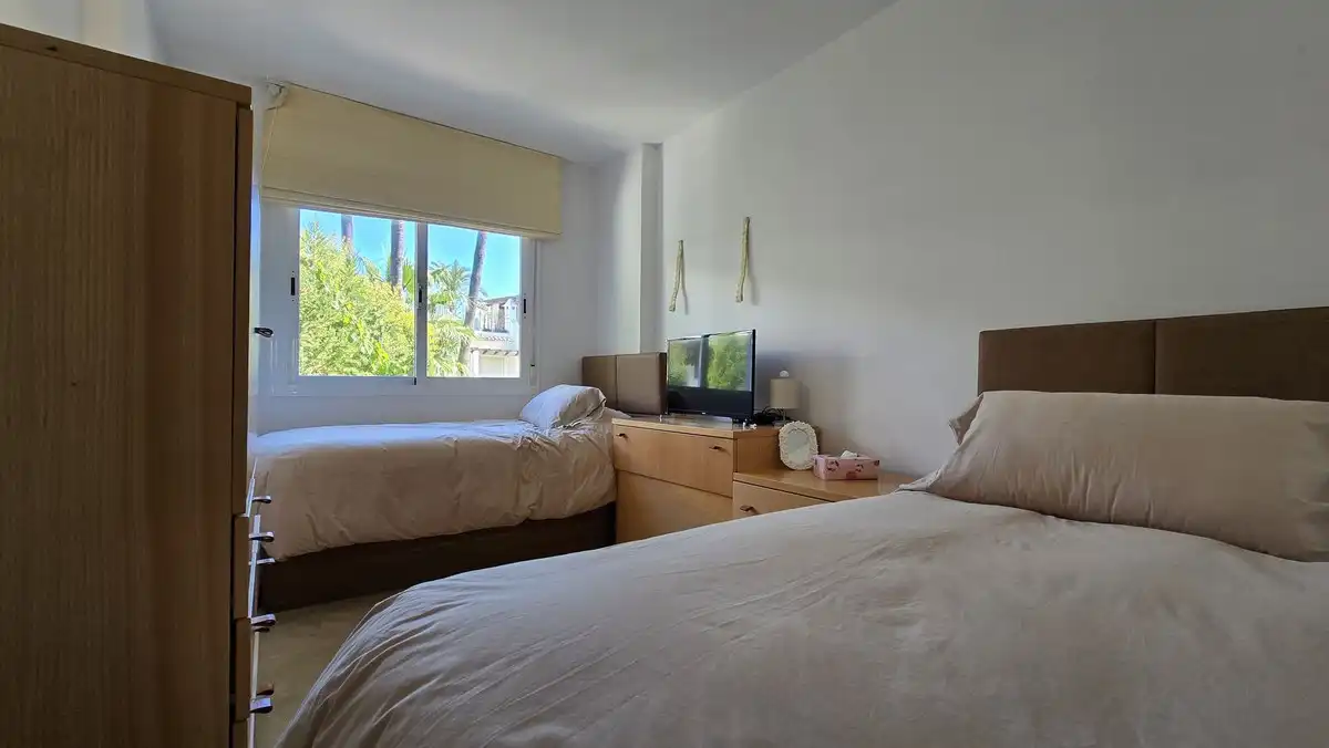 Bedroom of Apartments for rent in Marbella  with Air Conditioner, Terrace and Community pool