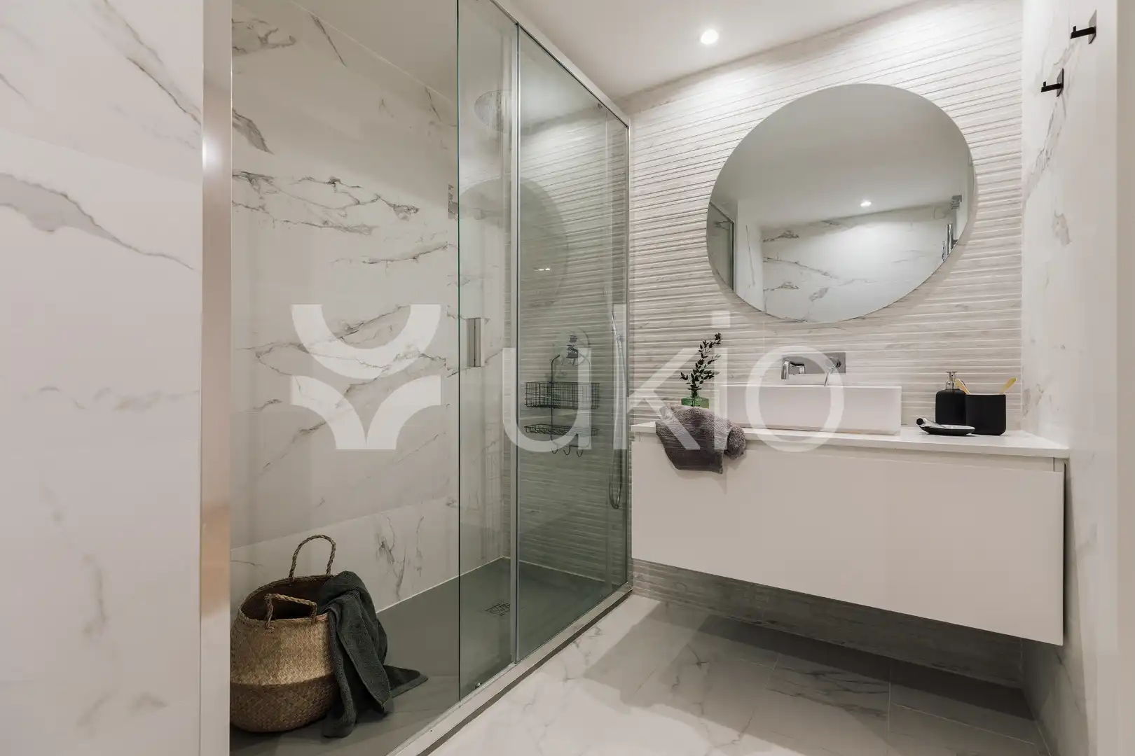 Badezimmer von Wohnungen zur Miete in Barcelona mit Klimaanlage, Heizung und Terrasse