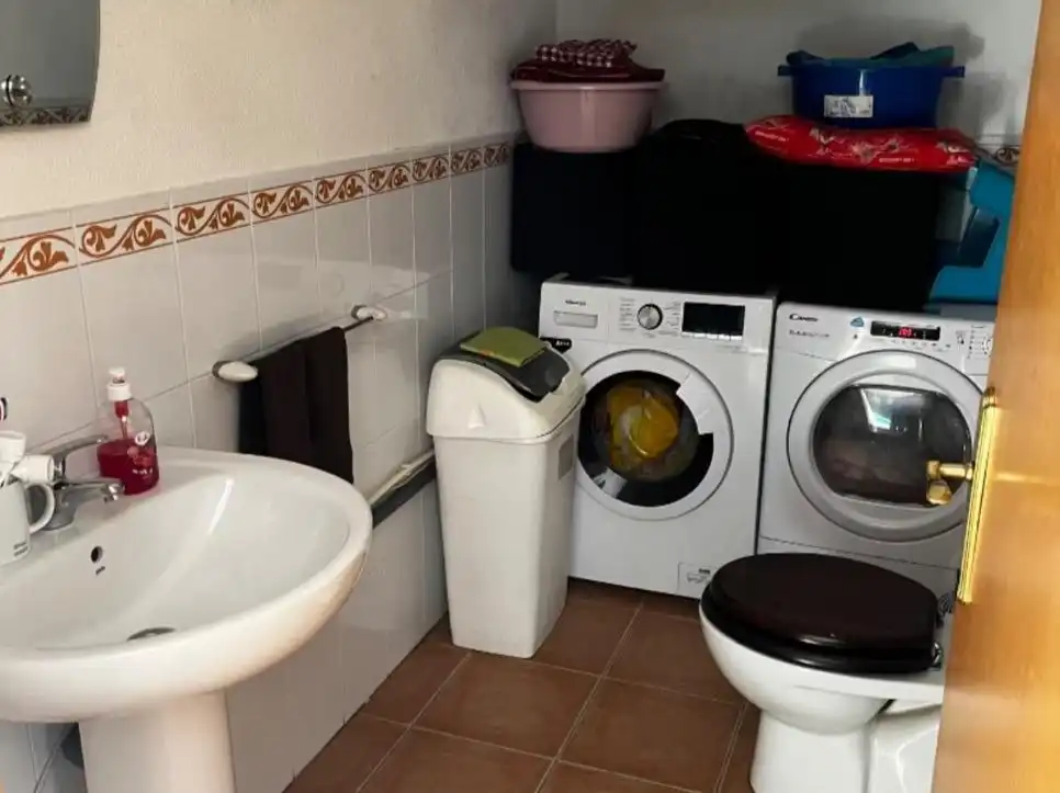 Bany de Casa adosada en venda en O Pereiro de Aguiar  amb Calefacció, Jardí privat i Traster