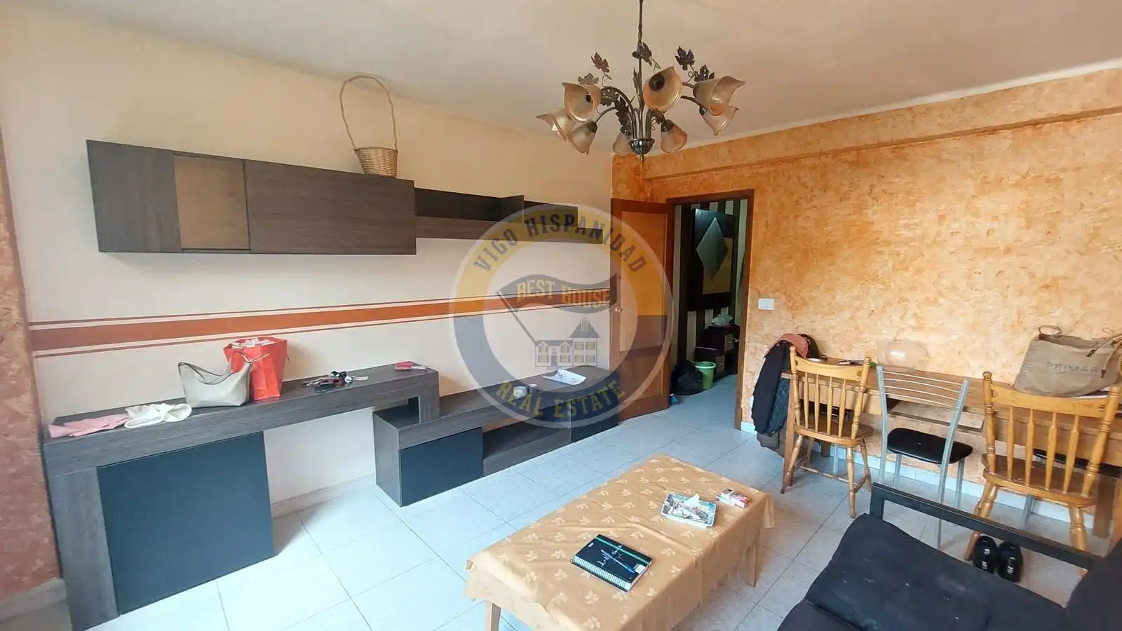 Living room of Flat for sale in Vigo   with Storage room and Furnished