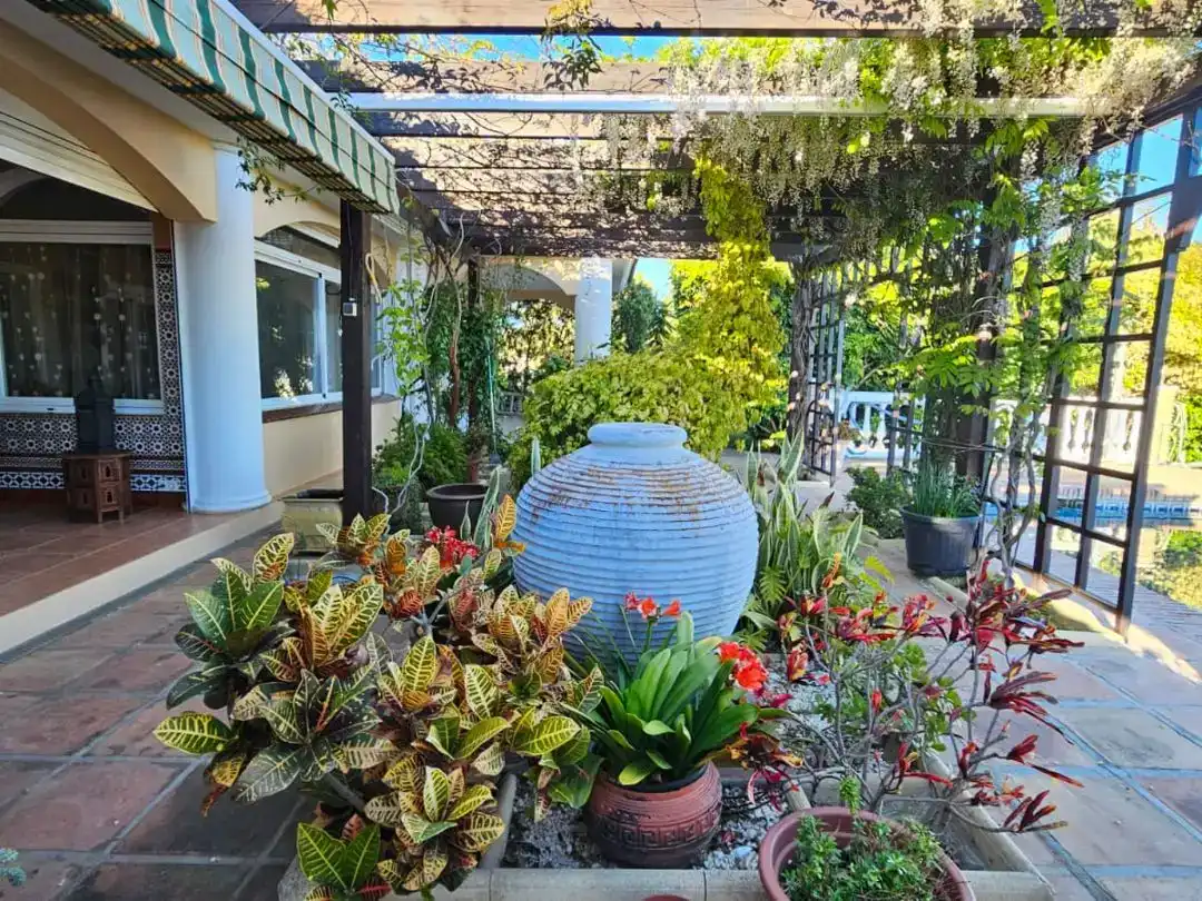 Terrasse von Wohnung zur Miete in Mijas mit Klimaanlage, Privatgarten und Parkett