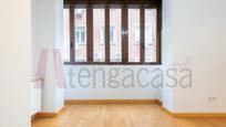 Bedroom of Flat to rent in  Madrid Capital  with Air Conditioner and Balcony