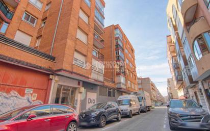 Vista exterior de Pis en venda en Valladolid Capital amb Calefacció, Terrassa i Balcó