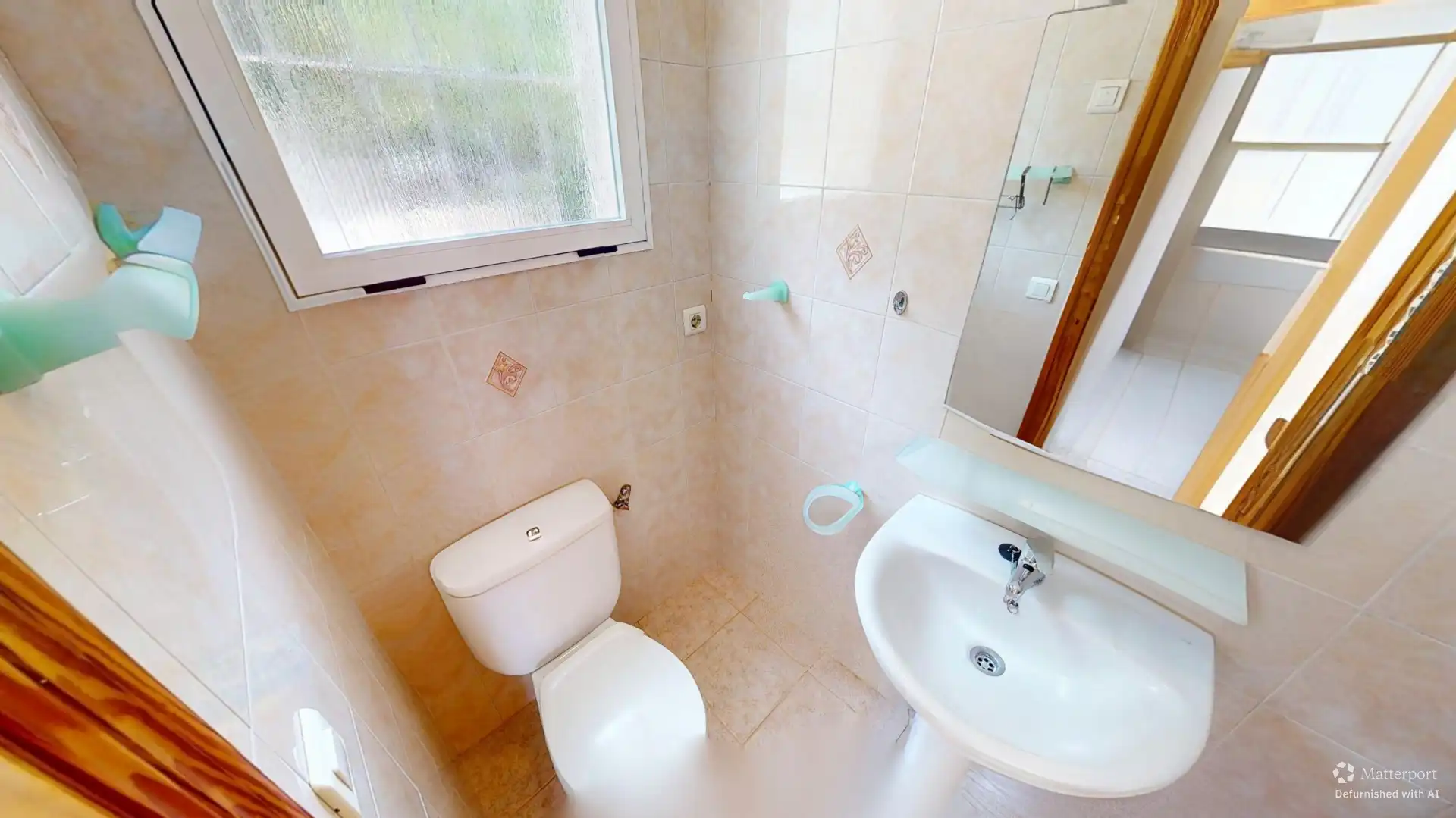 Badezimmer von Einfamilien-Reihenhaus zum Verkauf in El Campello mit Klimaanlage, Privatgarten und Terrasse