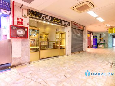 Local comercial en venda a Colón