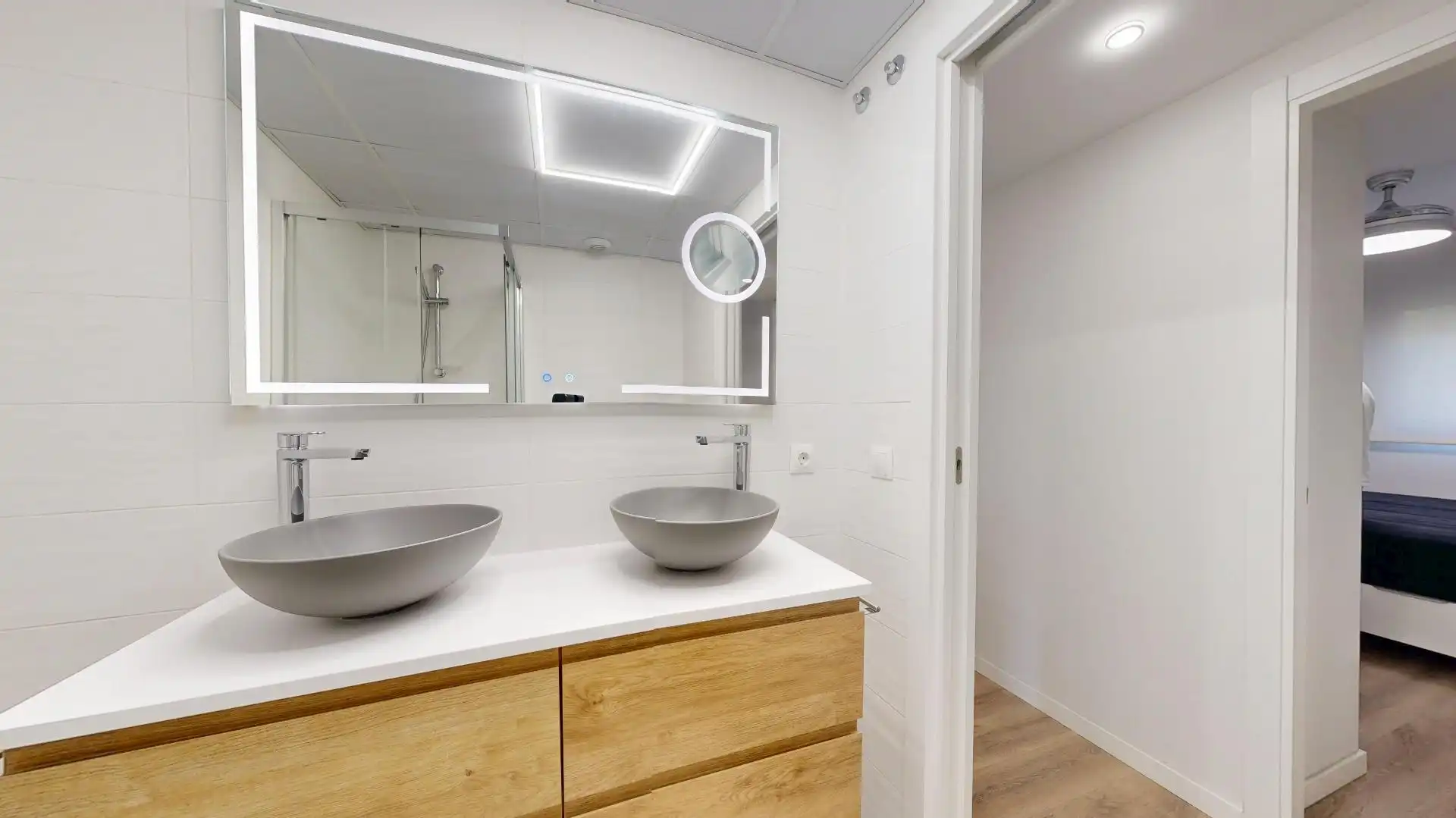Bathroom of Flat for sale in Benicalap