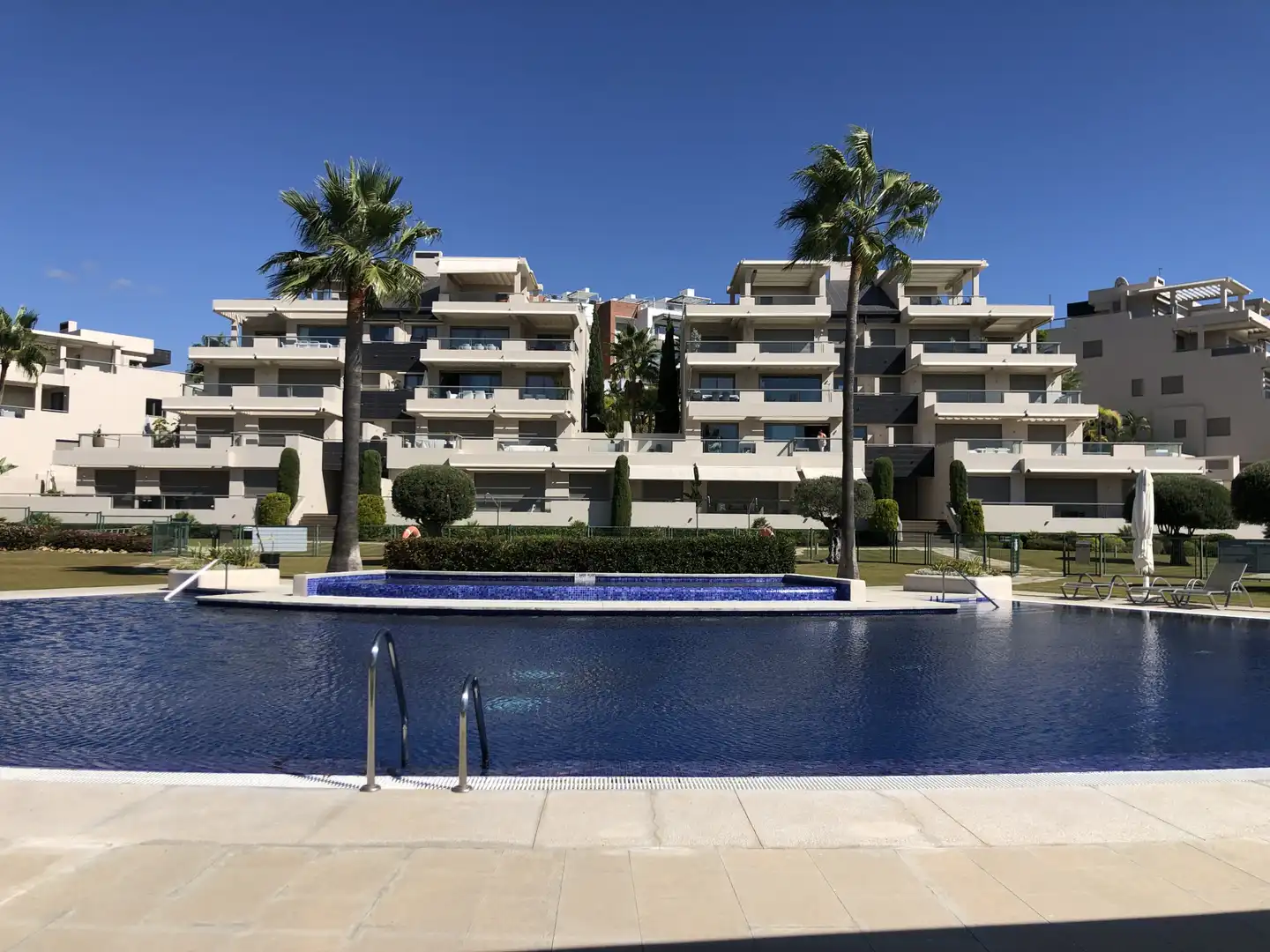 Apartament amb piscina en venda a Benahavís pueblo, imagen 27