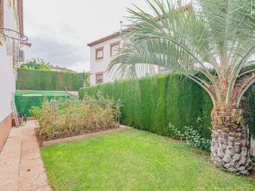Maison jumelée à vendre à Calle BUERO VALLEJO 4