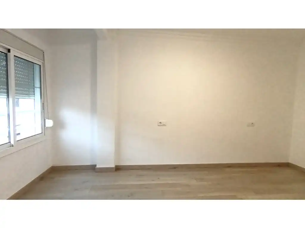 Flat for sale in Calle Vint-I-U, imagen 9