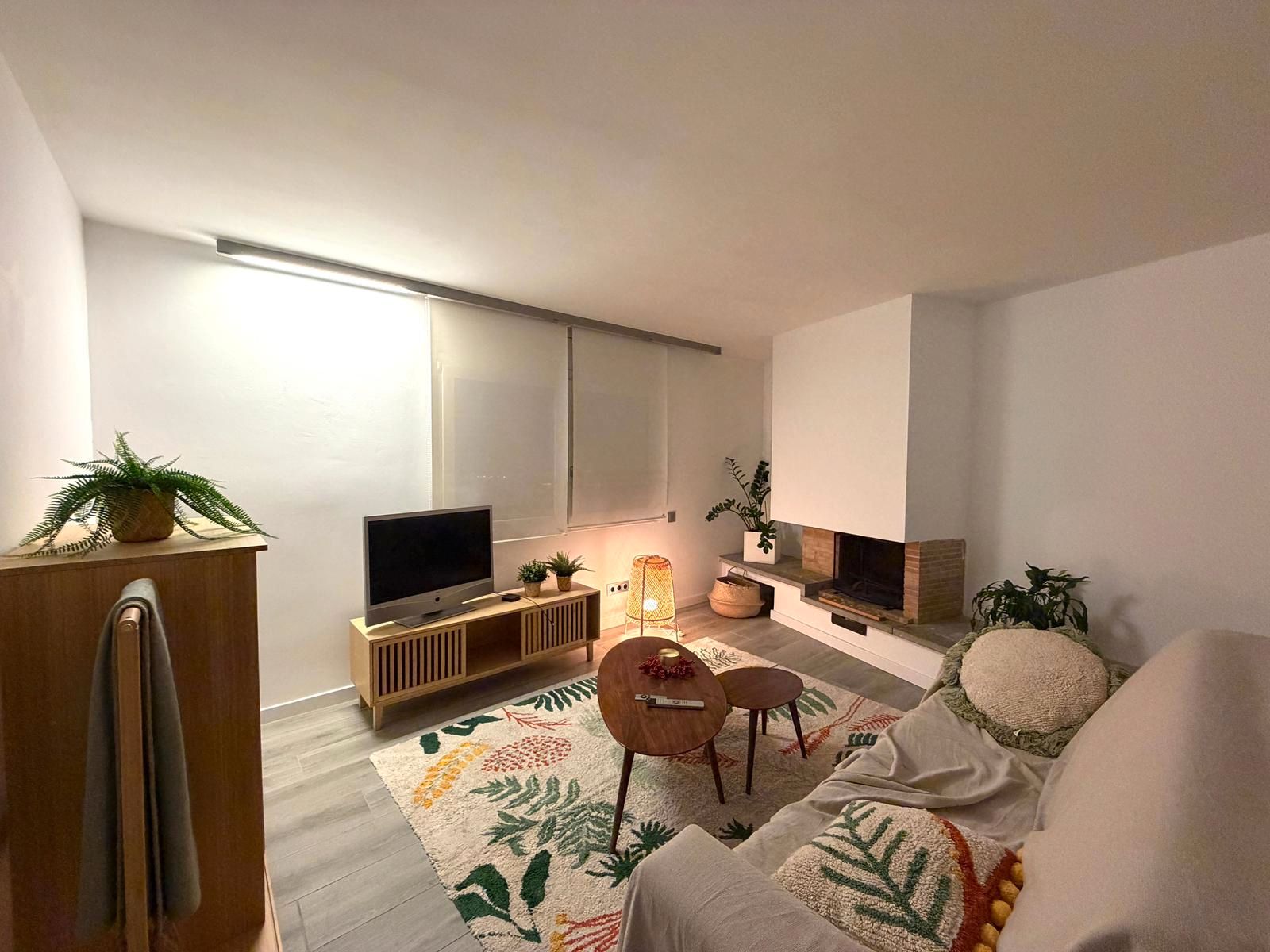 Sala d'estar de Pis en venda en Girona Capital amb Balcó