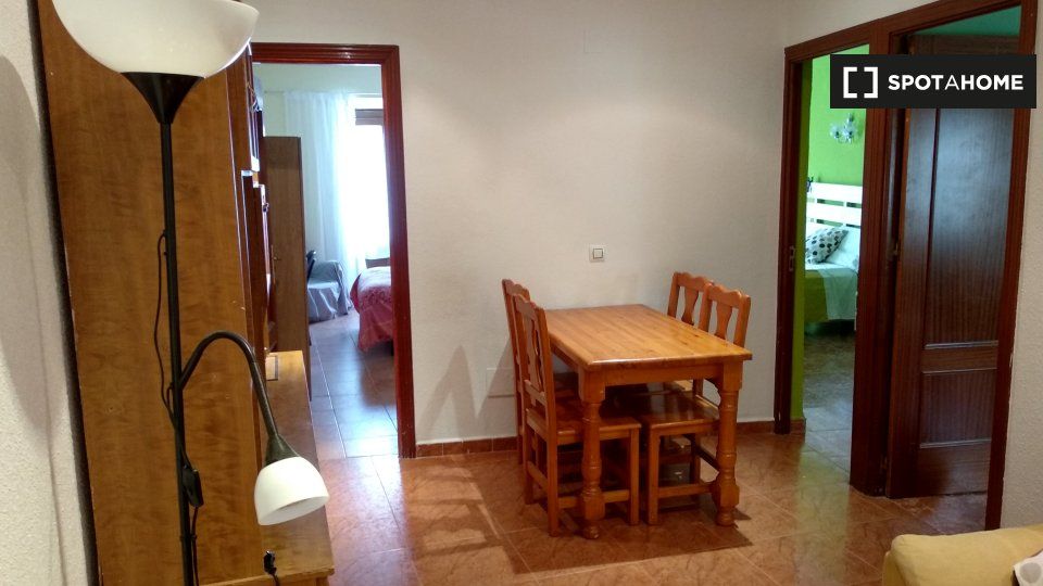 Menjador de Pis de lloguer en  Madrid Capital amb Aire condicionat, Calefacció i Moblat