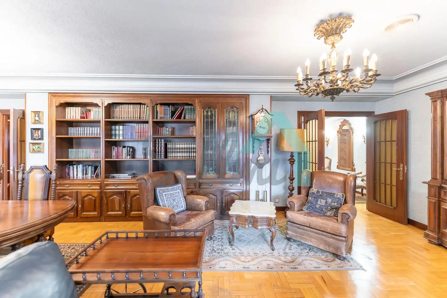 Living room of Flat for sale in Oviedo   with Heating, Parquet flooring and Terrace