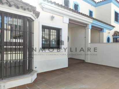 Vista exterior de Casa o xalet en venda en Sanlúcar de Barrameda amb Aire condicionat, Terrassa i Piscina