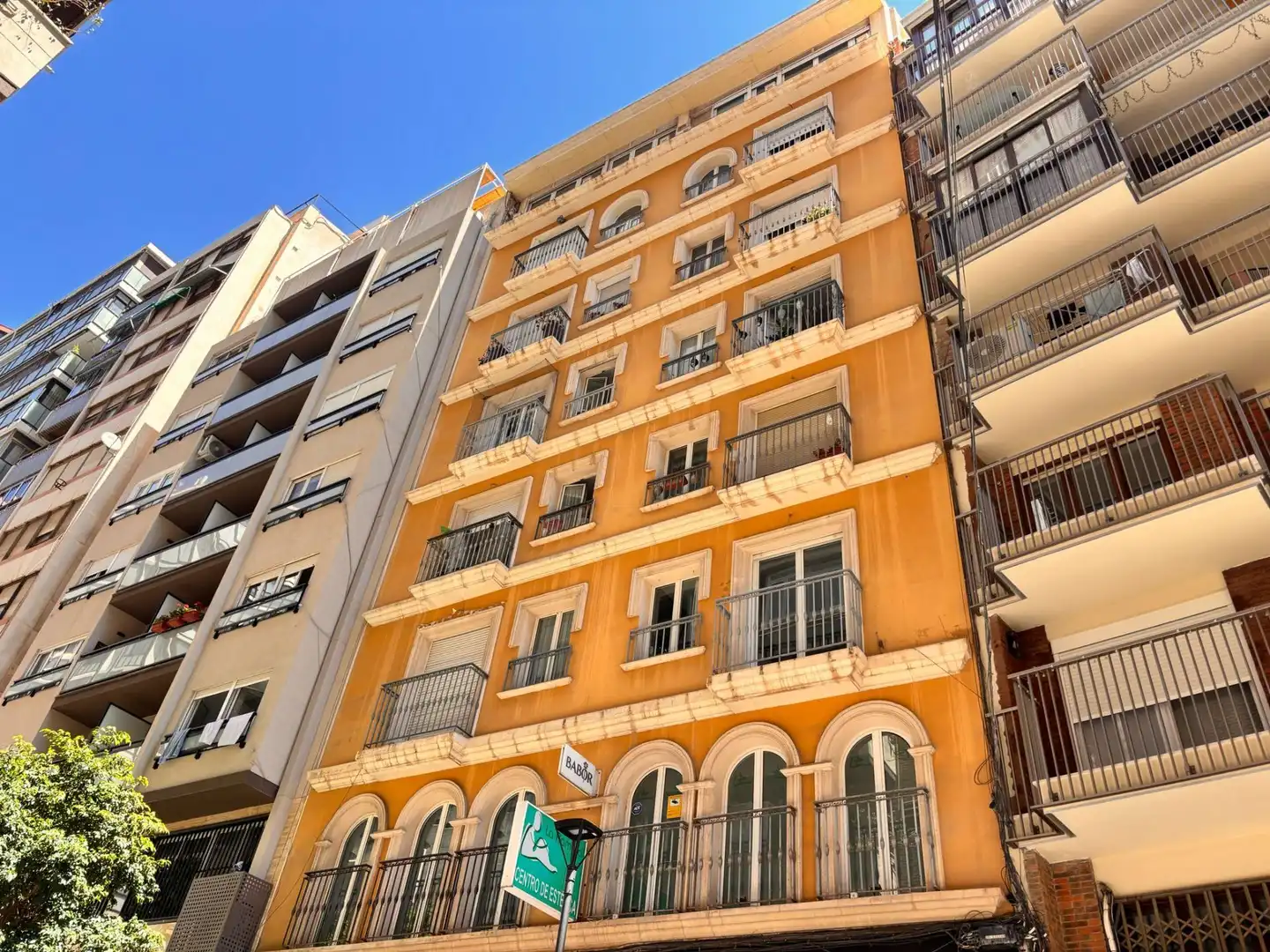 Vista exterior de Àtic en venda en Alicante / Alacant amb Aire condicionat