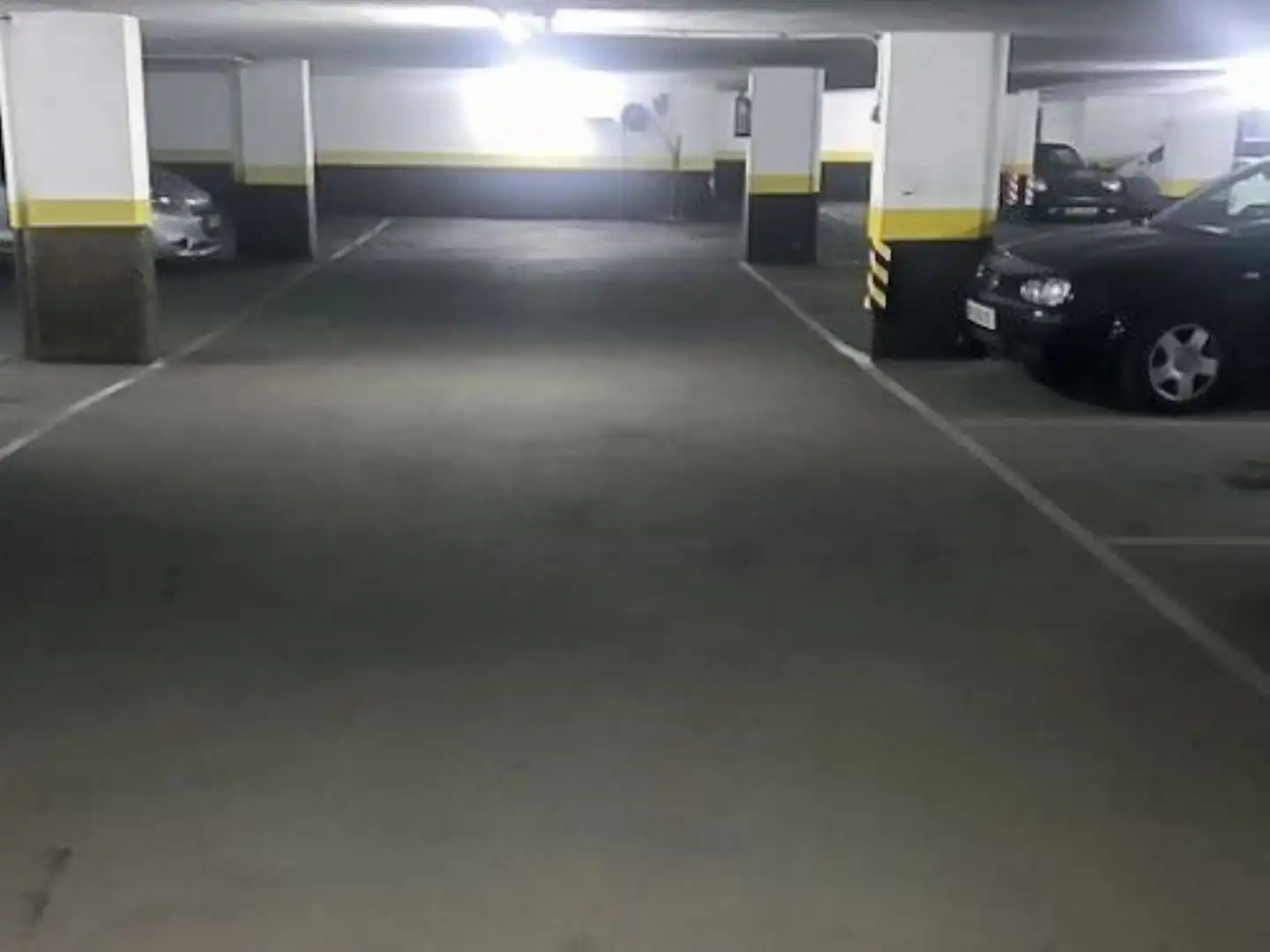 Garage for rent in ALVAREZ DE BAENA, Ríos Rosas - Nuevos Ministerios