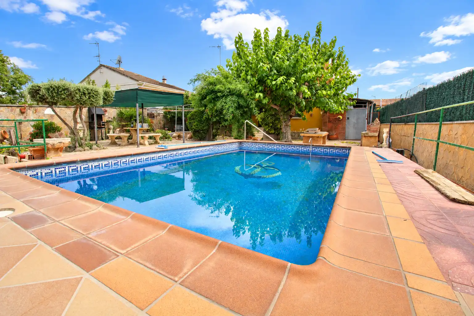 Piscina de Casa o xalet en venda en Caldes de Montbui, Barcelona