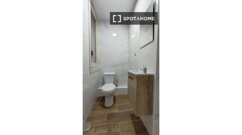 Foto 5 de Habitación en Trafalgar, Madrid Capital