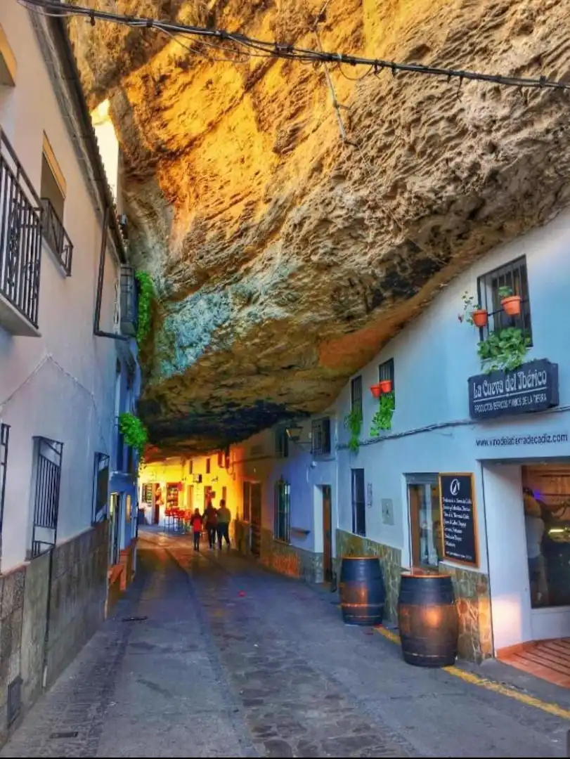 Vista exterior de Dúplex en venta en Setenil de las Bodegas con Terraza y Balcón