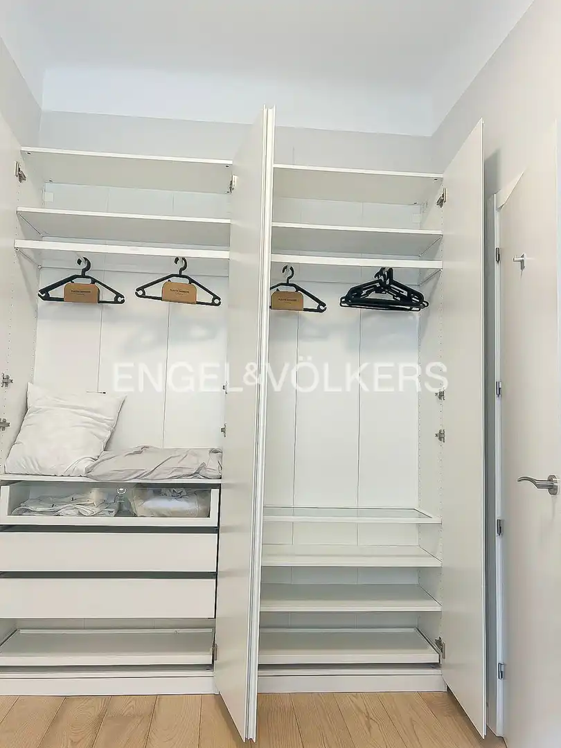 Flat for rent in Madrid  with Air Conditioner, Heating and Furnished