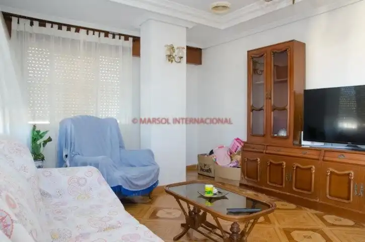 Dormitori de Apartament en venda en Orihuela amb Terrassa, Moblat i Balcó