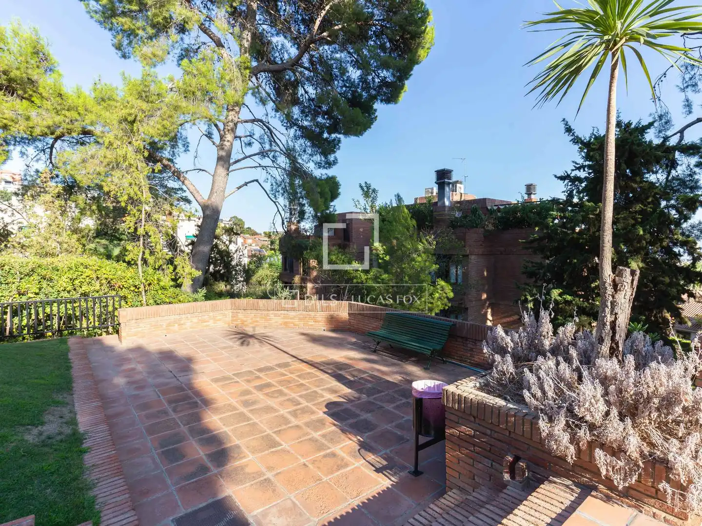 Garden of Flat for sale in Centre  