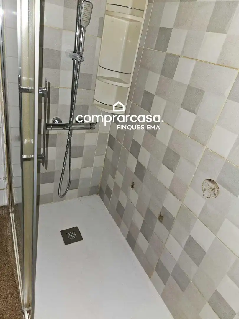 Baño de Dúplex en venta en Mollet del Vallès con Balcón