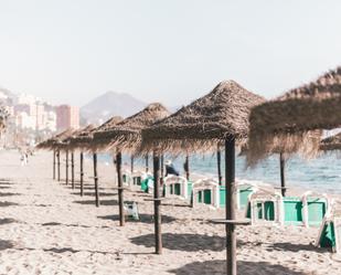 Vista exterior de Edifici en venda en Fuengirola amb Piscina comunitària