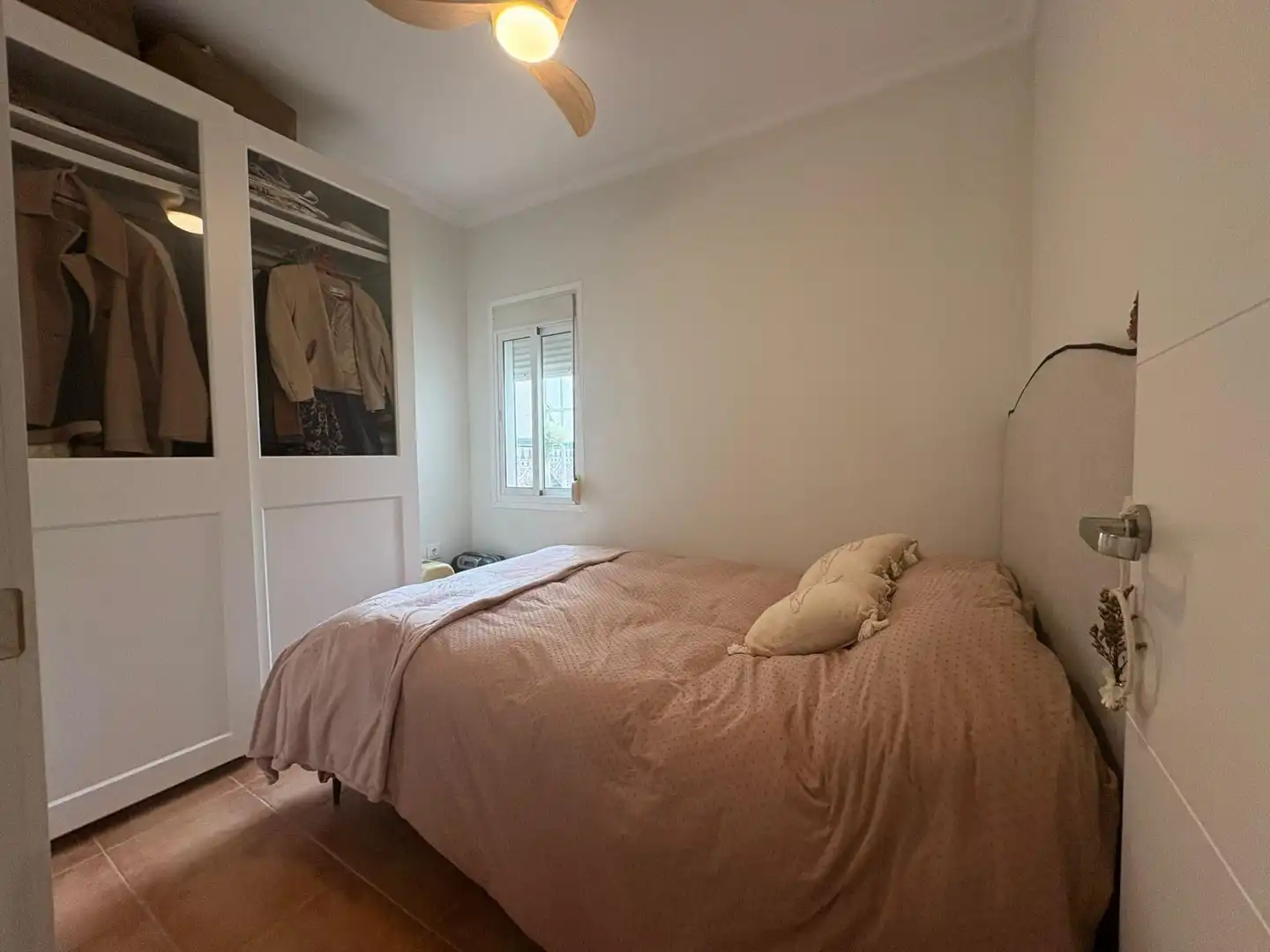 Bedroom of Houses for sale in Algeciras  with Air Conditioner