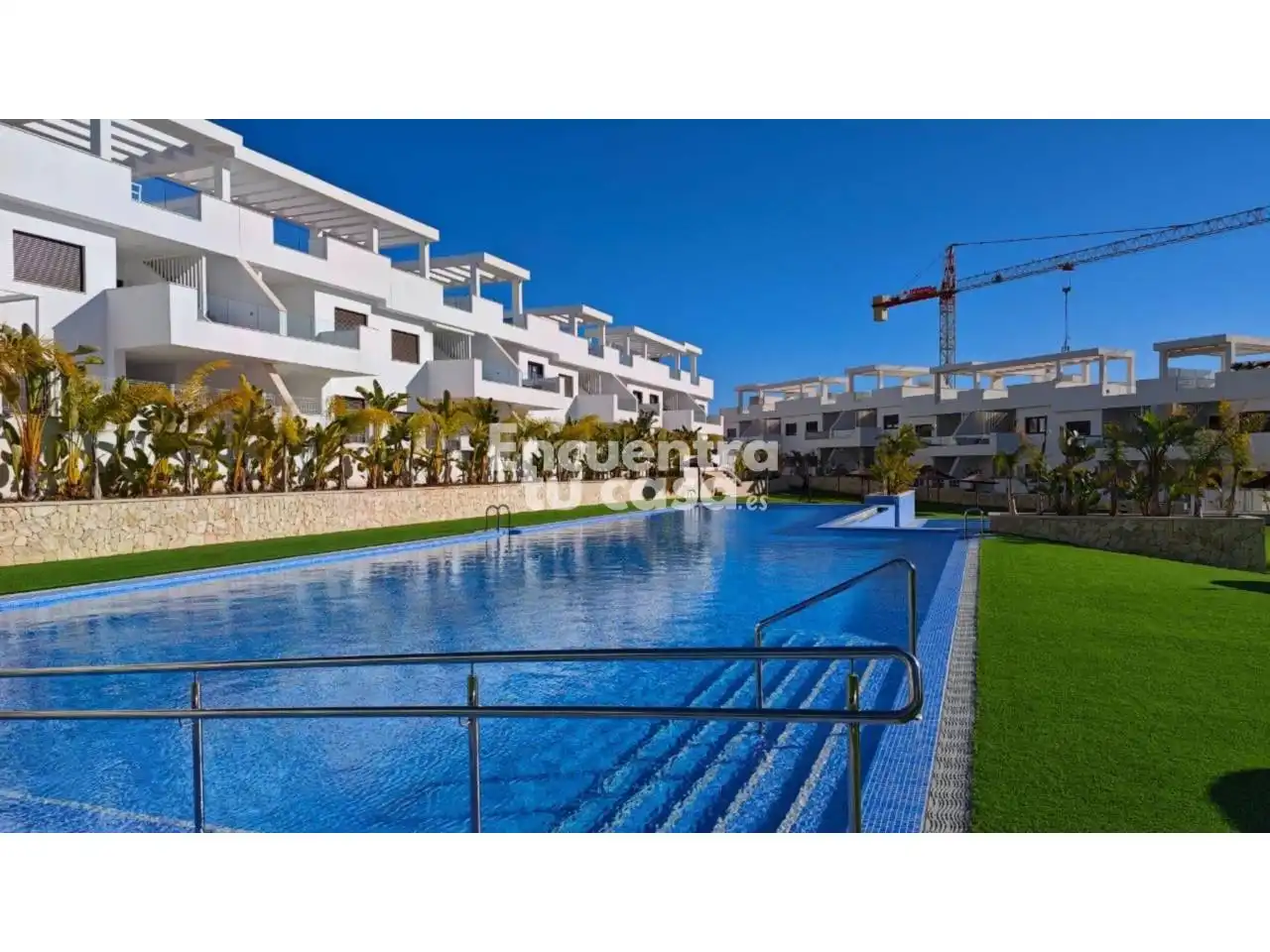 Villa mit Pool zum Verkauf in Calle Equador