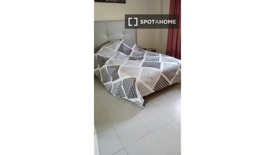 Schlafzimmer von Wohnung zur untervermieten in Marbella mit Klimaanlage, Heizung und Möbliert