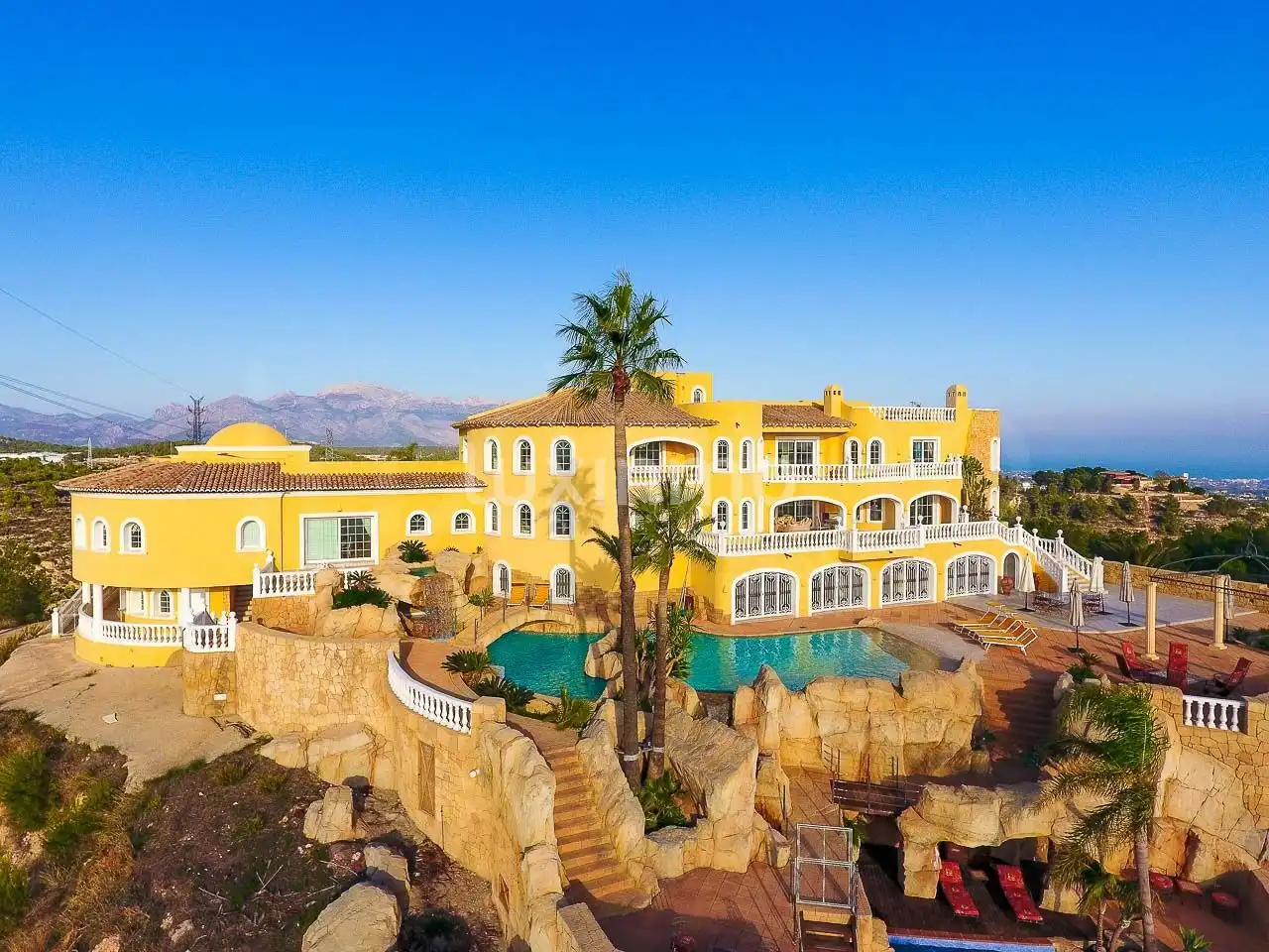 Vista exterior de Casa o chalet en venta en La Nucia con Aire acondicionado, Calefacción y Jardín privado