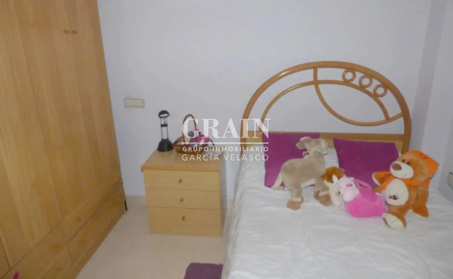Habitación de Apartamento de alquiler en Albacete con Calefacción y Balcón