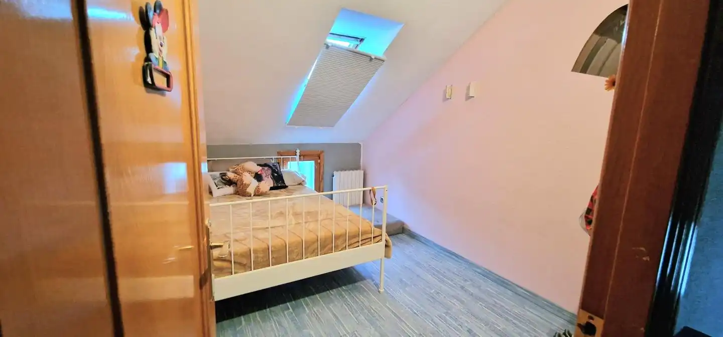 Bedroom of Detached homes for sale in Zaragoza  with Air Conditioner, Heating and Private garden