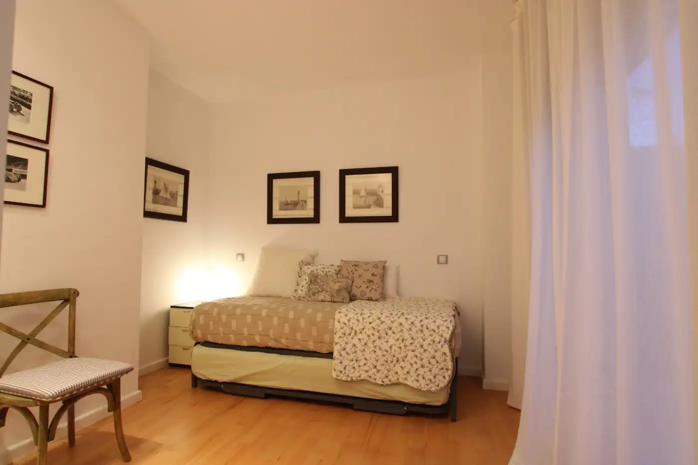 Bedroom of Detached homes for rent in La Pobla de Vallbona  with Air Conditioner, Heating and Parquet flooring