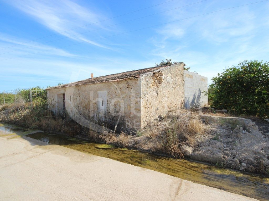 Country house for sale in San Miguel de Salinas