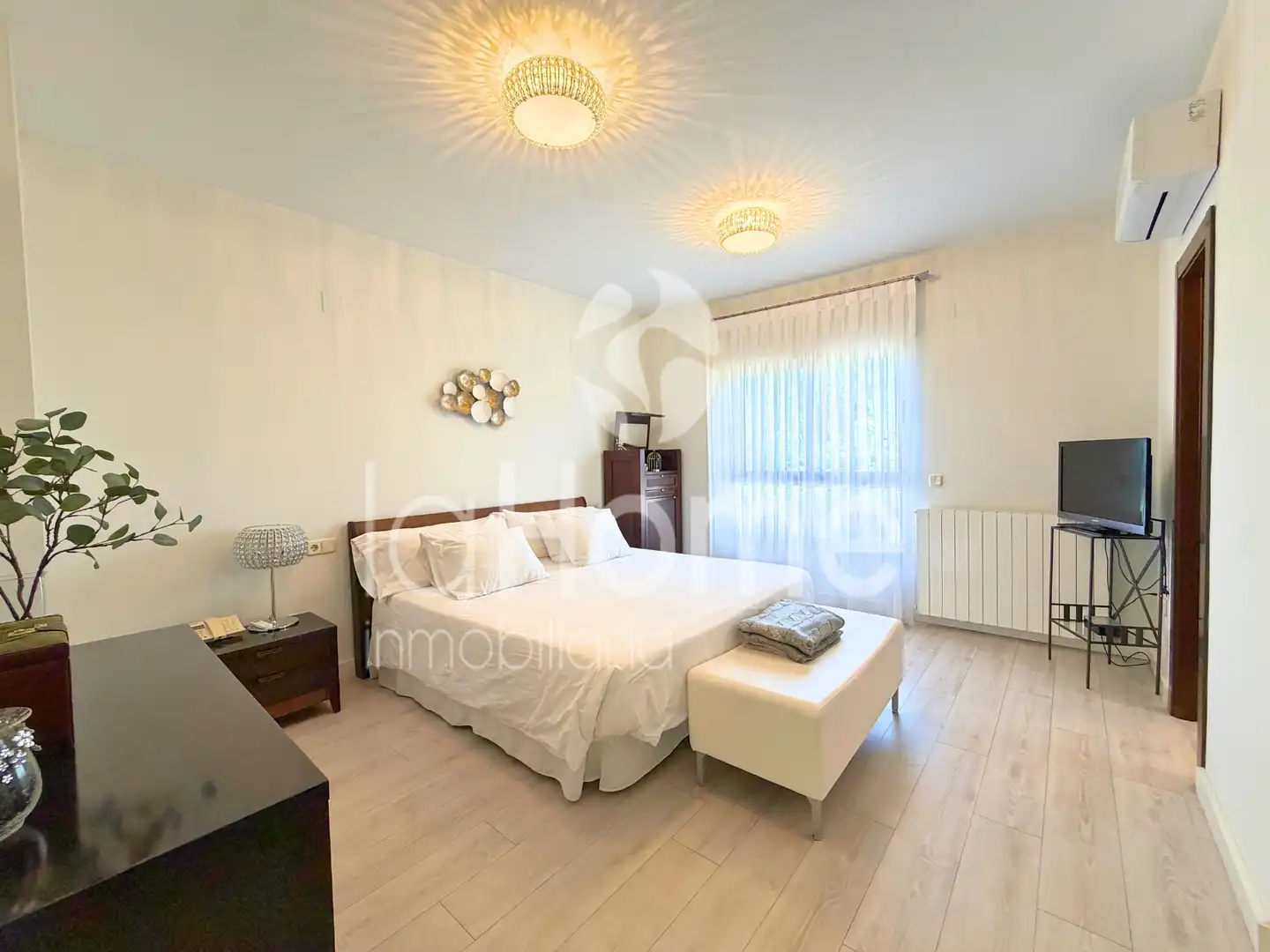 Habitación de Casa o chalet en venta en Paterna con Aire acondicionado, Calefacción y Jardín privado