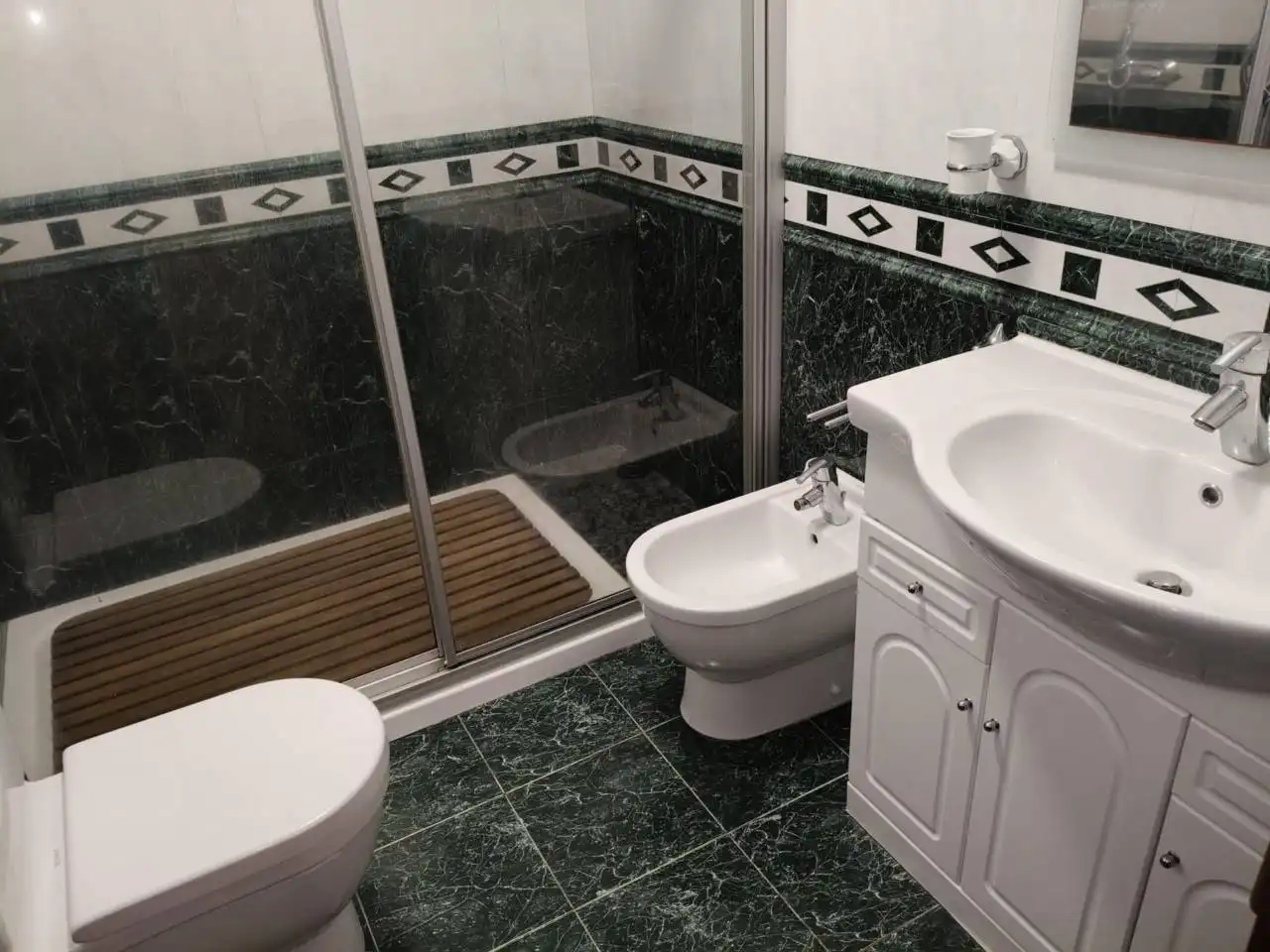 Baño de Piso en venta en Cariño con Calefacción, Trastero y Amueblado