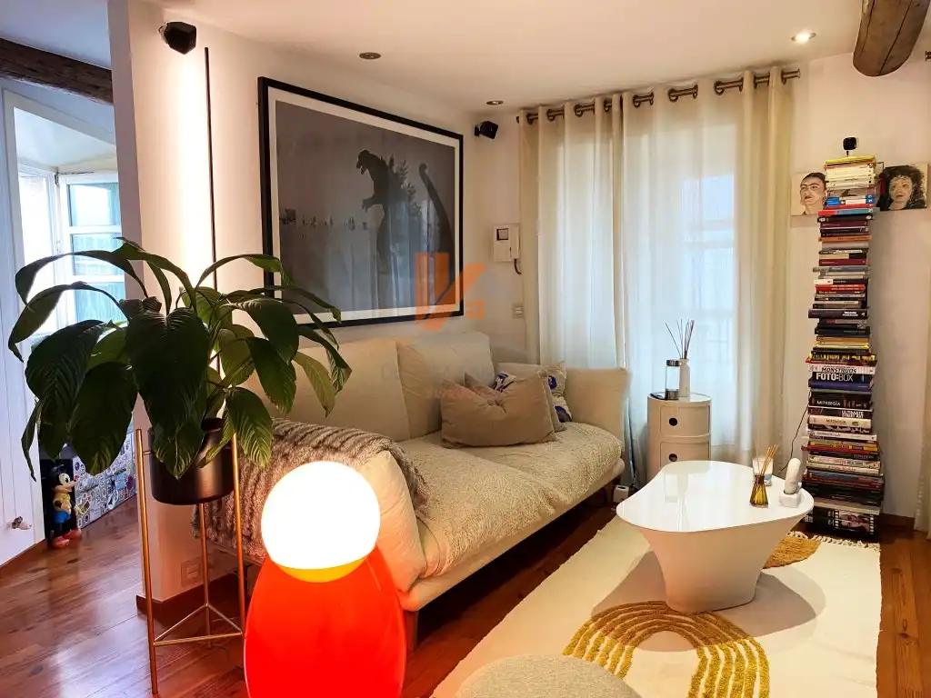 Living room of Houses for sale in Santiago de Compostela   with Washing machine
