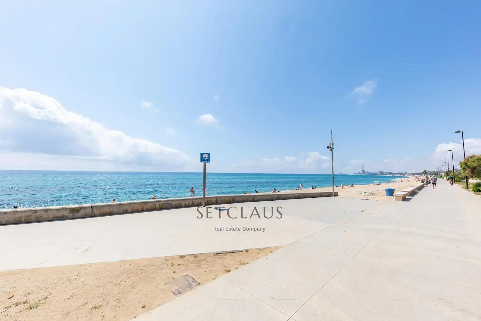 Vista exterior de Dúplex en venta en Badalona con Aire acondicionado, Calefacción y Terraza