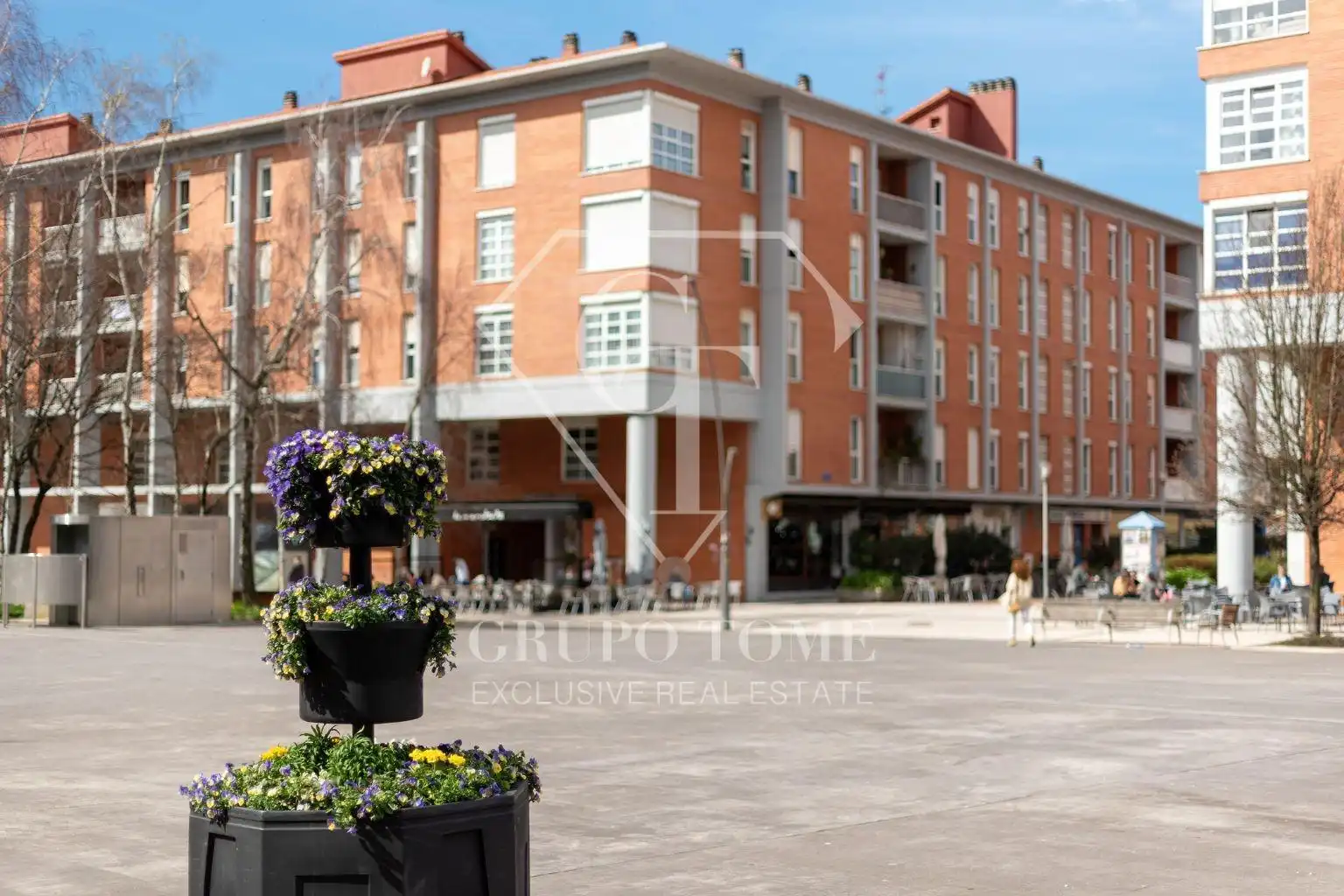 Vista exterior de Pis en venda en Donostia - San Sebastián  amb Calefacció i Moblat