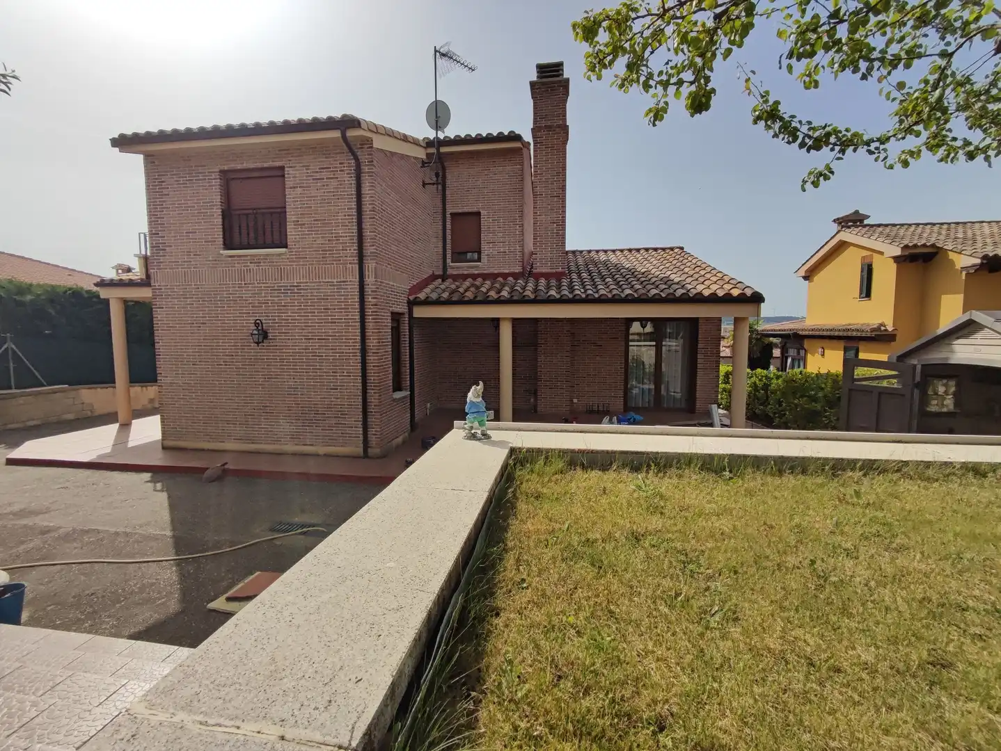 Vista exterior de Casa o chalet en venta en Villalobón con Calefacción, Jardín privado y Terraza