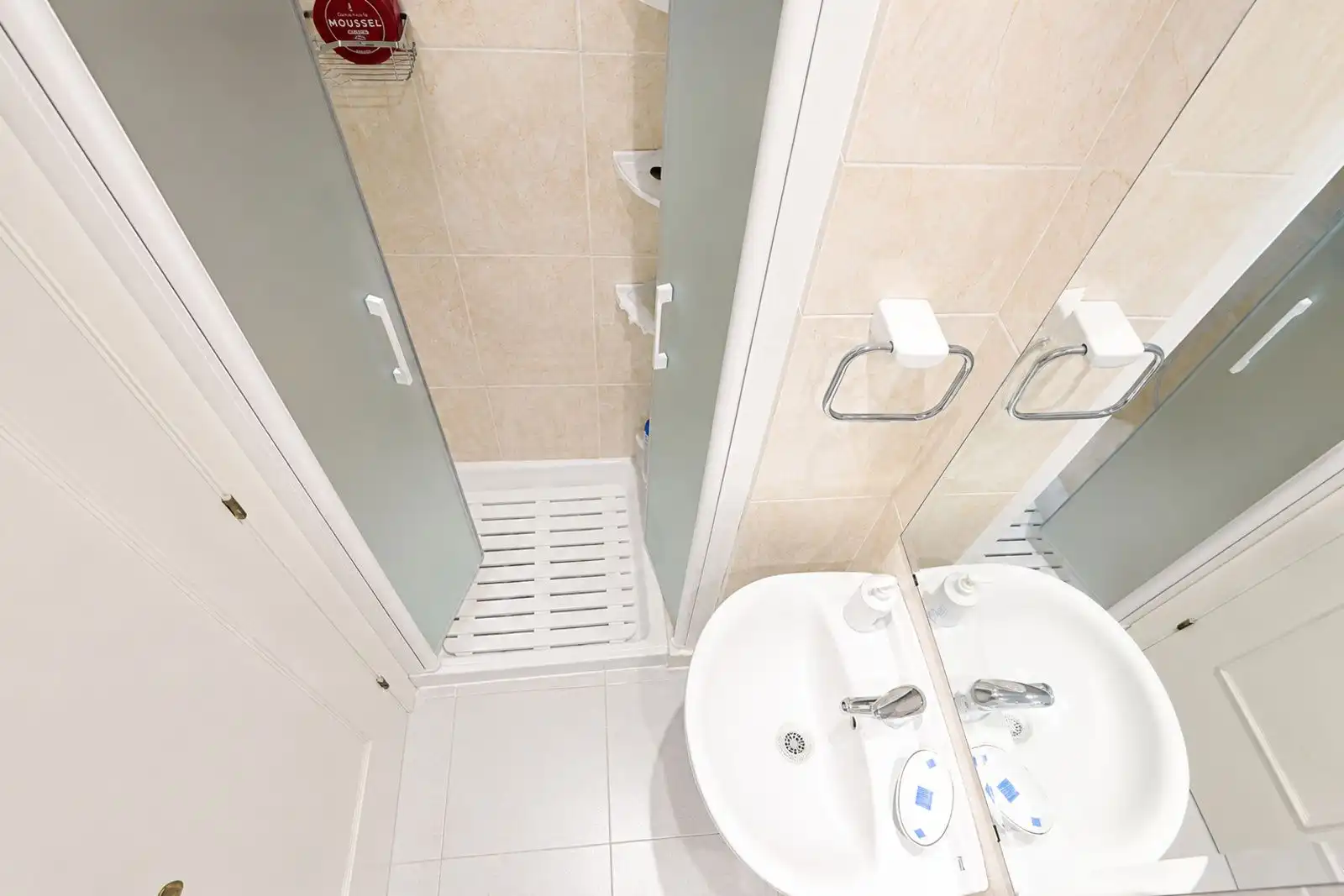 Bathroom of Attic for sale in Calafell  with Air Conditioner, Heating and Terrace