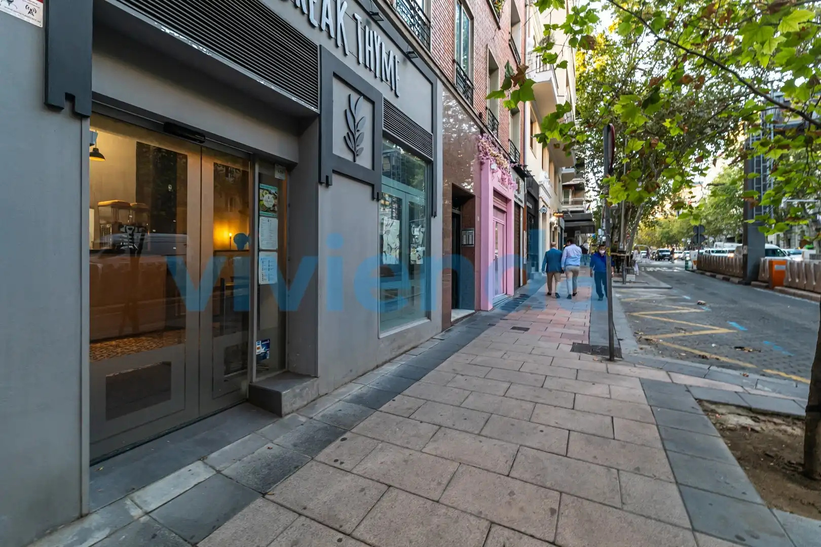 Vista exterior de Local de lloguer en Madrid amb Calefacció i Terrassa