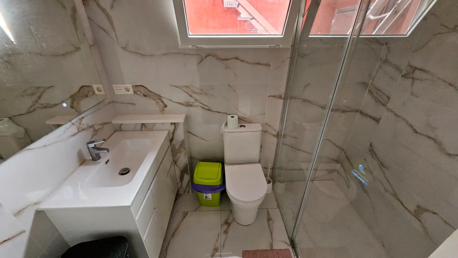 Baño de Edificio en venta en Ingenio con Alarma