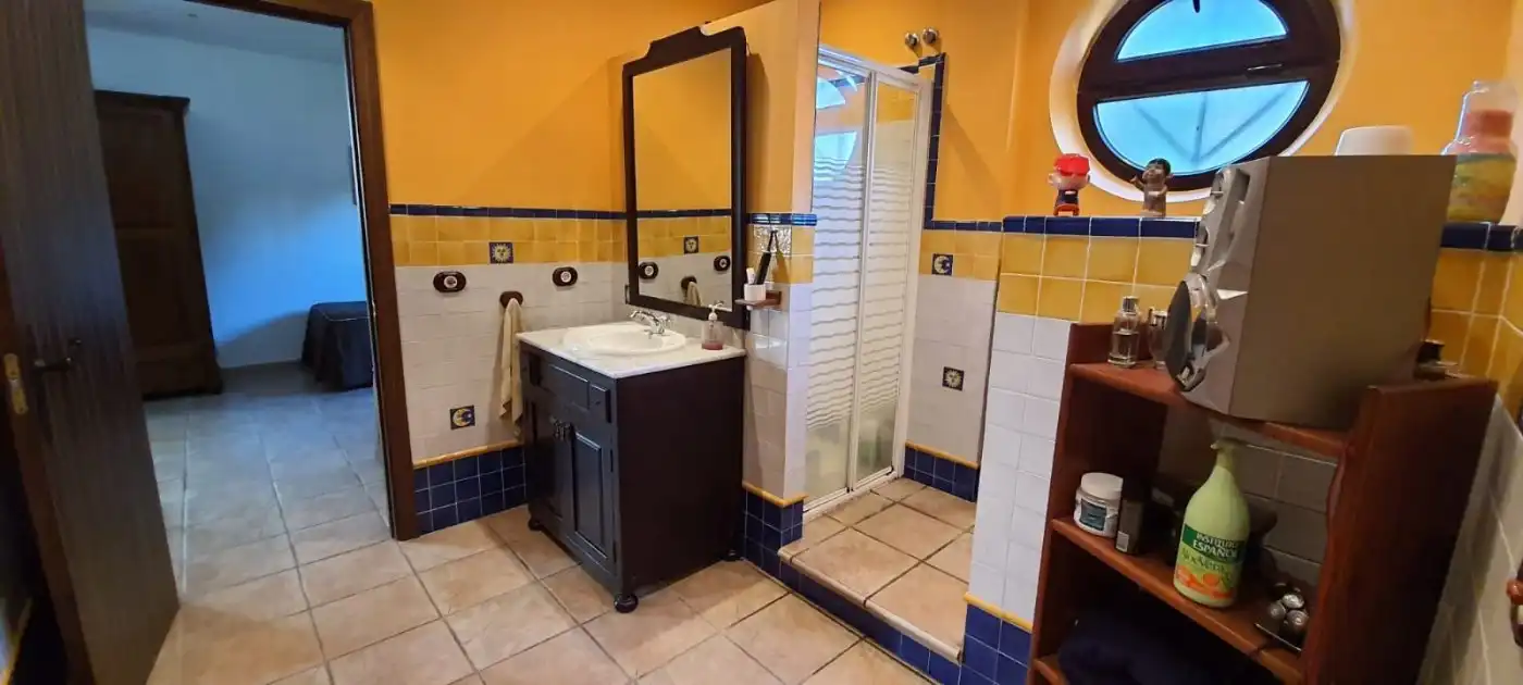 Baño de Casa o chalet en venta en San Roque con Jardín privado, Terraza y Piscina