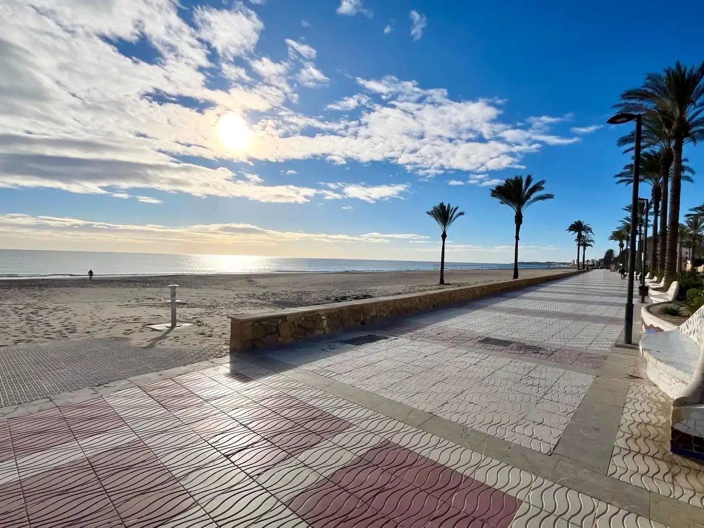 Vista exterior de Pis en venda en El Campello amb Terrassa, Traster i Balcó