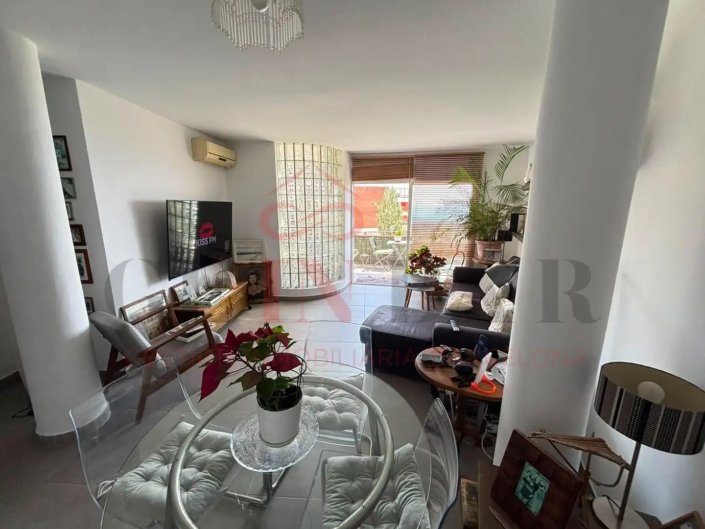 Sala d'estar de Àtic en venda en Sant Andreu de Llavaneres amb Aire condicionat, Calefacció i Jardí privat
