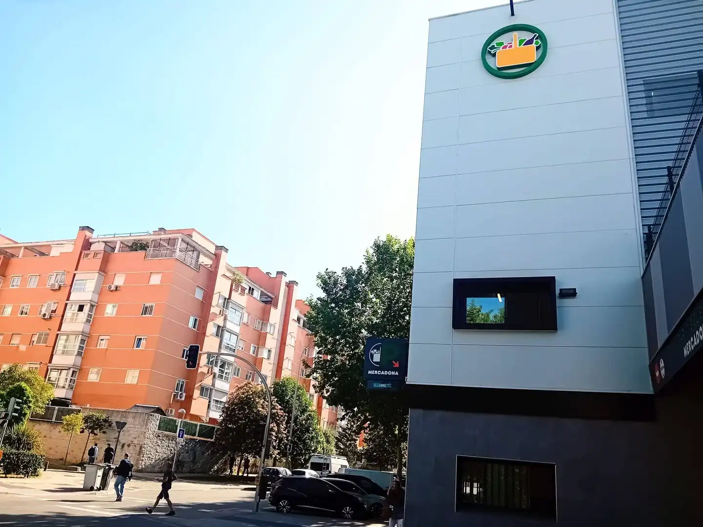 Vista exterior de Piso en venta en Madrid con Aire acondicionado, Calefacción y Jardín privado