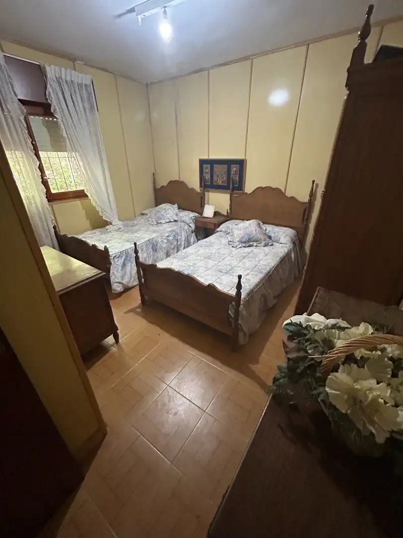 Habitación de Casa adosada en venta en Castrillo del Val con Calefacción, Jardín privado y Parquet