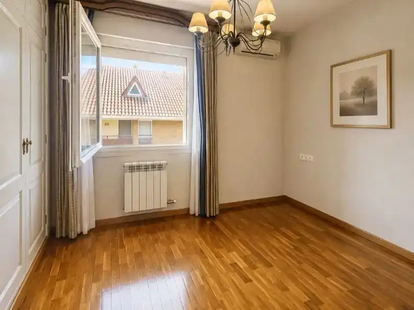 Bedroom of Houses for sale in Tudela  with Air Conditioner, Terrace and Balcony